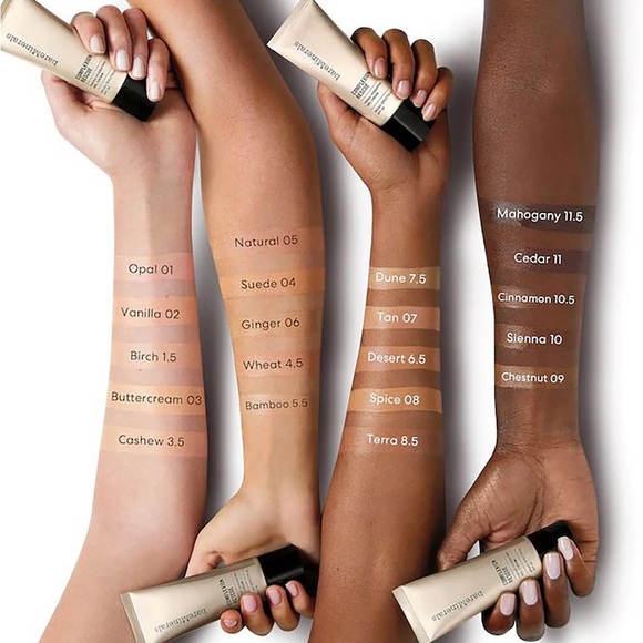 bareMinerals Barepro Performance Wear Liquid Foundation SPF 20, 24HR Vegan - Picture 2 of 5